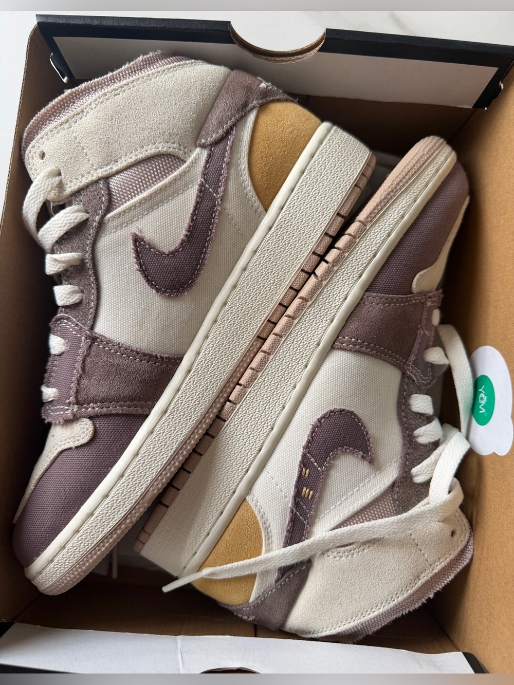 Air Jordan 1 Mid Se Craft Gs Inside Out Taupe Haze DZ4466-102 - Picture 12 of 12